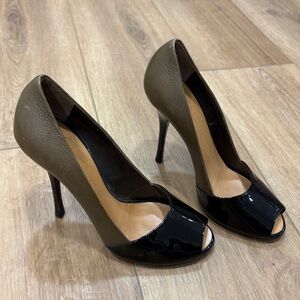 NEW! 🌟GIUSEPPE ZANOTTI🌟 PEEP TOE PATENT & LEATHER HEELS BROWN / BLACK SZ 38
